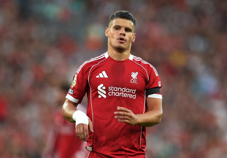 小雷：科尔克兹看起来很紧张，阿玛德给他制造了很多麻烦