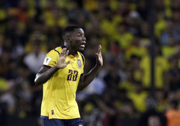 记者:厄瓜多尔足协为凯塞多红牌上诉,希望球员参加世界杯首战